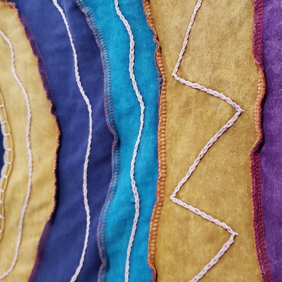 Greater Good Netwok. Colorful Oversize Sweatshirt. Decorative Embroidery Size 3X - Picture 7 of 14